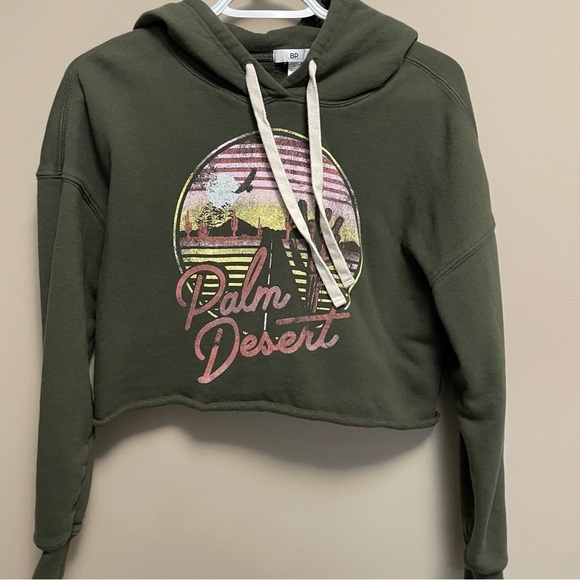 Palm Desert California Green & Pink Cropped Hoodie Women’s Small - Picture 1 of 5